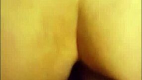 she begs me to cum inside her in amateur sex