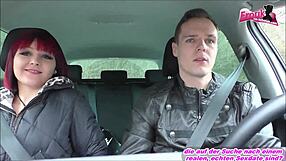 Geile teen bitch gets fucked in the forest.