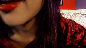 nataly angelx shakes her big ass in sexy dance