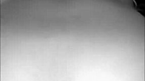 Amateur guy fucks his hot aunt passionately