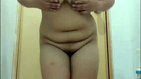 Hot and horny Asian girls dancing sexy Cumbia de mortal kombat