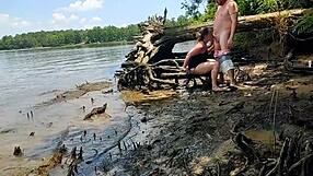 थिक वाइफ बेकी टेलरएक्सएक्स आउटडोर नेचर वॉक में मड में फक हुई क्रिम्पाई के साथ