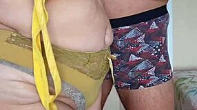 मैं और मेरी 60 साल की BBW ग्रैनी वाइफ हार्ड किसिंग और वाइल्ड हो रहे हैं