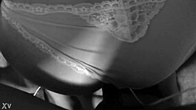 अरे रोक्सी, क्या तू दो डिल्डो चूस सकती है जबकि डॉगी स्टाइल में ठोकते हैं?