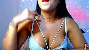 Novinha cavala and Morena cachorrona in a JOI game with a kinky twist