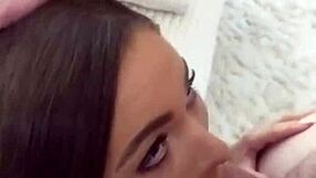 क्रीपीपीए हिडन वीडियो में जोई ब्लूम जोर से कराहती हुई पकड़ी गई