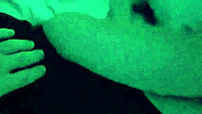 मैंने अपनी पत्नी को हल्के छूने से जगाया, फिर बेडरूम में तीव्र मुठभेड़ हुई