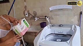 Intense anal sex in the laundry room with Tigresavip