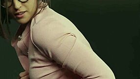 Perverted secretaries like niki harris swallow cum after fingering