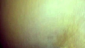 Xvidos with shaved hairless pussy