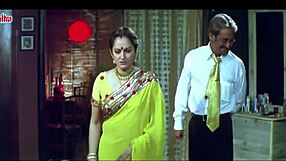 Amateur video of Indian aunty showing her ass hole