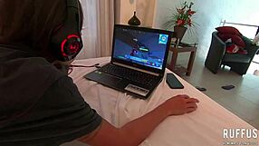Hey, fucking my friend while she plays Fortnite