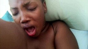 मेरे बड़े चूचे तेरे मुंह पर जबकि मैं तेरे लंड पर सवार