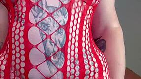 fingering my hairy pussy