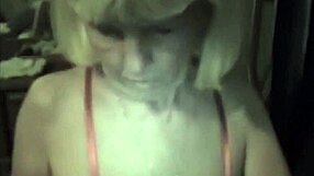 Granny gets a good old-fashioned handjob from her amateur grandson