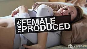 olive and verronica licking pussies with toys