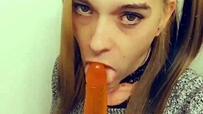 pretty tranny wants to suck you off on her knees
