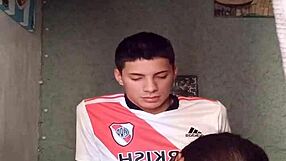 Futbolista Es Masturbado Y Tragado Con La Boca