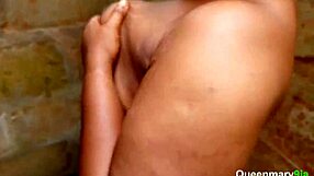 Site manager seduces madam while oga is away