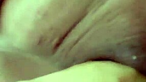 Olgun Türk Hatun Takes Dildo Deep In Wet Pussy