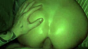 देखो, ये सेक्सी लैटिना बेब जोरदार गांड मारवाती है!