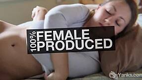 Bribarella Talks While Reaching Climax in Solo Masturbation