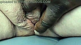 Kinky Muslim hijab MILF gets stranger to eat her pussy