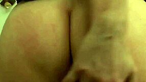 mature dykes licking tits in awesome sex?