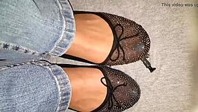 Intriguing Webcam Chat with Mature Woman