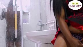 oga's busy, so horny madam got gateman's big cock to make her squirt tons, subscribe to red! 💦