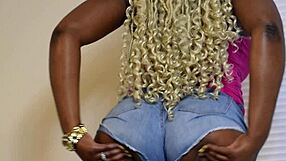 मिल्फ को डॉगीस्टाइल पोजीशन में कैसे अप्रोच करें