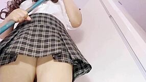 Young emo girlfriend sucks and gets filled with cum