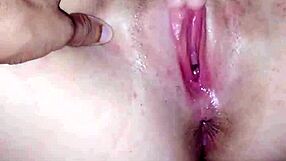 de madrugada comi a novinha da bucetinha apertada gozando gostoso dentro 😏