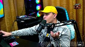 Bruna Carlos takes a walk with Ruan, driving him wild.