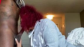 मोटी औरत बड़ा लंड चूसती है पीओवी