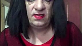 Bisexual crossdresser shyly fills himself up in homemade scene