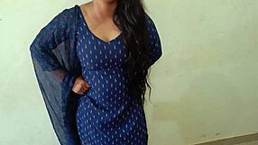 हॉट इंडियन मुस्लिम लड़की सौतेले भाई के साथ पहली बार जंगली सेक्स में