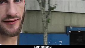 सीधा लैटिनो जोक गे लड़के से पैसे के लिए चुदवाया गया