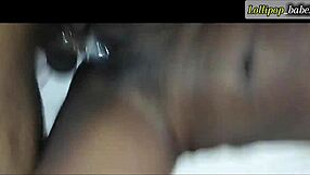 उसकी चूत जंगली जल रही थी, गंदी बातों ने एमेच्योर एक्शन को भड़काया