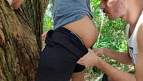 Dois Motoqueiros Transando Por Trás De Uma Fábrica Cheio De Matos!