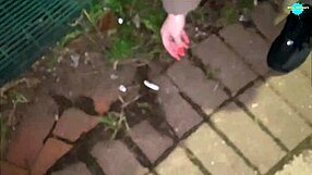 Cracky forgets objects in her pussy! Mature milf in public outdoor reality