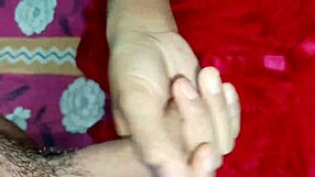 Amateur Indian babe gives killer closeup blowjob with skill