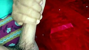 Amateur Indian babe gives killer closeup blowjob with skill