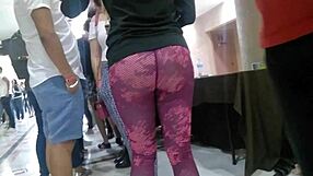 i found this irresistible big-ass prostitute in leggings