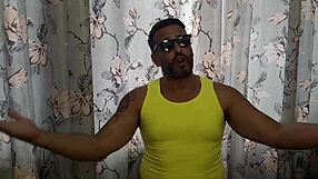 check out sophie stephan's full debut video, she's delicious!