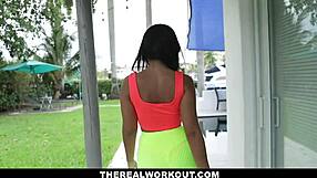 Alina Belle has a slim and perfect body with an amazing pussy