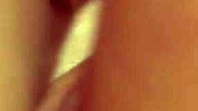 who's dominating in this lesbian finger fuck game?