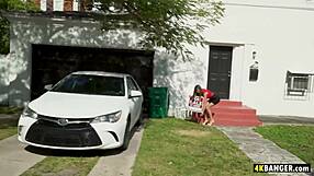 बबल बट बेब एलेक्सा वेगा को वैन में डॉगीस्टाइल में जोरदार चोदा