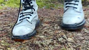 Get Lost In Wonderland's Deepthroat And Cum Swallow!