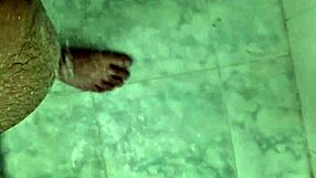 Deixando A Rola Bem Limpa Para Voce Mamar